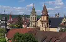 W�rzburg - Stadt der Kirchen und T�rme - Blick auf Kirche St. Burkard,Rathaus,Marienkapelle und Kiliansdom - 29.07.2012