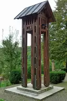 Rheintal im Markgr�flerland, dieser Glockenturm steht seit 1999 symbolisch f�r das ehemalige Kloster Rheintal-Rintel, das bereits 1255 aufgegeben wurde, Okt.2012