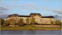 Dresden. In diesem Geb�ude ist das S�chsische Finanzministerium und das S�chsische Kultusministerium untergebracht. 06.11.2012
