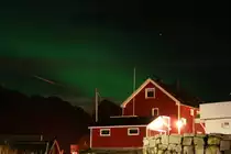 Ein Polarlich �ber Reine i Lofoten; 03.11.2012