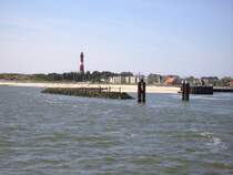 Strand und Leuchtturm von H�rnum auf Sylt bei sch�nstem Sonnenschein am 2.6.07.
