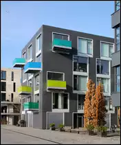 . Bunte Balkone - Wohn- und Gesch�ftshaus Port6 im Bremer Europahafen. Fertigstellung: 2008, Architekten: Leon, Wohlhage, Wernik. 17.11.2012 (Matthias)