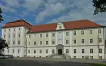 Bad Schussenried, der Konventbau von 1752, das Pr�monstratenserklosters wurde 1183 gegr�ndet, Aug.2012