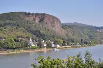 Erpel (gegen�ber von Remagen) und Erpeler Ley (Bergr�cken mit guter Fernsicht) am Rhein - 08.09.2012