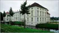 Schloss Rheinsberg von der Stadtseite. Scan eines Dias vom September 1998.

