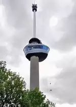Euromast (185 m) in Rotterdam. Wird auch als  Abseil-�bungsger�t  mi�braucht - 15.05.2012