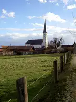 Heldenstein, Pfarrkirche St. Rupert, sp�tgotischer Bau aus dem 15. Jahrhundert 
(30.12.2012)