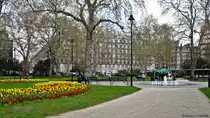 Russel Sqaure Gardens in Bloomsbury, London. Die Brunnenanlage wurde im Jahr 2002 im Zuge einer Neugestaltung der Gr�nanlagen neu installiert. (17.04.2008)