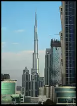 Der Burj Khalifa, das h�chste Geb�ude der Welt, �berragt die benachbarten Hochh�user. (08.12.2012)