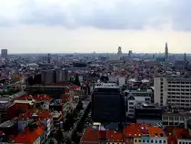 Blick �ber Antwerpen von der Dachterrasse des Museums am Strom; 110830