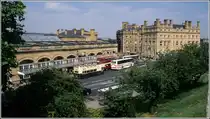 York. Auf Bahnhof und Royal York Hotel besteht von der Stadtmauer ein guter Blick. Scan eines Dias vom August 1996.