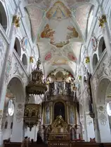 Weihenlinden, Wallfahrtskirche zur Heiligen Dreifaltigkeit, erbaut 1653 bis 1657 
(06.04.2012)