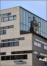 . Kirchturmspiegelung - Bankgeb�ude in B�blingen. 26.12.2012 (Jonas)