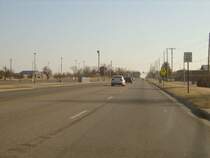 Eine der zwei Andover School Districts (USD 385) mit der High und Middle School links und der Elementary School mit dem District Stadium rechts der Andover Road.