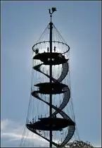 . Treppen hinterm Seilnetz - 

Killesbergturm in Stuttgart,  

http://www.sbp.de/de/build/show/11-Aussichtsturm_Killesberg

05.08.2012 (Jonas)