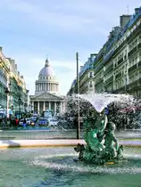 Frankreich, Paris 5e, Edmond Rostand Platz, Soufflot Strasse, Panth�on im Hintergrund,09.03.2010