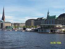 Die Binnenalster. Schiffsanleger f�r die Alsterdampfer am Jungfernstieg.