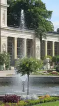 Dieser Springbrunnen in der Orangerie von Schloss Sanssouci arbeitet flei�ig.(15.8.2012)