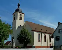 Jechtingen am Kaiserstuhl, die katholische Pfarrkirche im sp�tromanischen Stil, Okt.2012