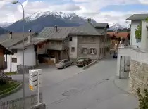 Cumbels, H�user an der Casa Stra�e (01.05.2011)