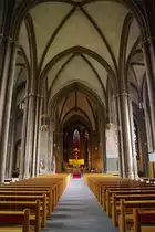 Minden, Langschiff des Dom St. Gorgonius und St. Petrus mit Goldener Tafel (09.05.2010)