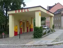 Impression aus Kamenz in Sachsen, Fr�hjahr 2012 (historische Shell-Tankstelle)