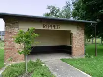 Luxemburg, Rippeg, Radweg PC 2 Luxemburg-Echternach, Rastst�tte f�r Radfahrer, fr�her Haltestelle der Schmalspurbahn  Charly  von Luxemburg nach Echternach. 30.06.2012