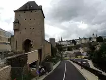 Auf Fahrt in die Altstadt von Luxenburg; 120825