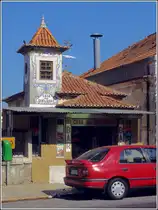 Sintra. Diese kleine Bar stand im April 1995 gegen�ber vom Bahnhof.
Scan vom Dia.