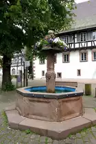 Alpirsbach, der Lindenbrunnen, �ltester �ffentlicher Brunnen des Ortes, Juni 2012