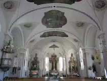 Bezau, Alt�re und Kanzel der St. Jodok Kirche, Gem�lde von Ludwig Gl�tzle und Anton Marte, Hochaltar aus dem 17. Jahrhundert (14.04.2013)