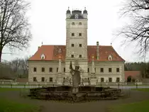 Renaissance Schloss Greillenstein bei Horn, erbaut von 1590 bis 1604 durch Freiherr 
Hans Georg III von Kuefstein (20.04.2013)