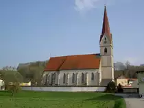 Weisskirchen, Pfarrkirche Maria Himmelfahrt, sp�tgotische vierjochige Hallenkirche (21.04.2013)