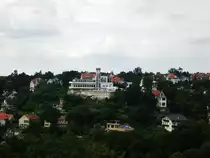 Der Blick auf die Dresdner Standseilbahnstation Wei�er Hirsch.(25.7.2011)