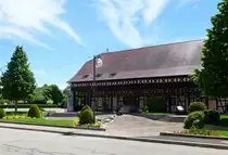 Gerstheim im Unterelsa�, historisches Fachwerkgeb�ude aus dem 18.Jahrhundert im Ortszentrum, Mai 2013