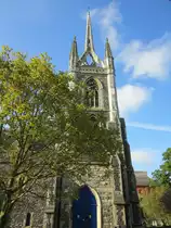Faversham, Kirche St. Mary of Charity, kreuzf�rmiger Grundri�, Glockenturm aus dem 
18. Jahrhundert (25.05.2013)