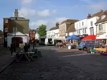 Faversham, Market Place mit Tudor H�user (25.05.2013)