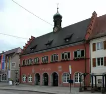 Kenzingen, das Rathaus, das Geb�ude im Renaissance-Stil wurde 1528 errichtet und ist seit 1537 Rathaus, 1965-67 umfassend restauriert, Juni 2012