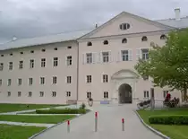 Stift Ossiach, gegr�ndet 1028, barocker Umbau von 1737 bis 1753 durch Abt Hermann 
Ludinger (19.05.2013)