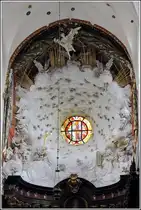 Gdansk. Das umw�lkte Fenster des Chores im Dom zu Oliva. 14.05.2013