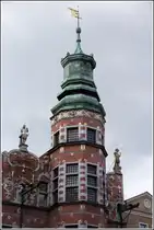 Gdansk. Einer der beiden T�rme des Zeughauses in der Jospengasse. 14.05.2013

