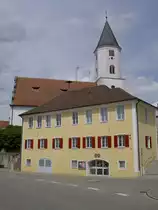 Huisheim, Kath. Pfarrkirche St. Vitus, sp�tgotischer Chorturm, Langhaus um 1720, 
Kreis Donau-Ries (15.06.2013)