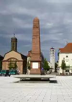 H�ningen (Huningue) im S�delsa�, Denkmal f�r den franz�sischen General Abbatucci auf dem gleichnamigen Platz im Stadtzentrum, Mai 2013