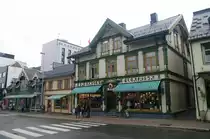 Tromso, H�user an der Storgata Stra�e am Dom (02.07.2013)