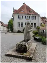 K�nigseggwald. Brunnen in Rathausn�he. 02.06.2013