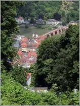 Heidelberg. Von der Bergbahnstation Molkenkur bietet sich dieser Blick auf die Altstadt. 13.06.2013