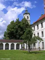 Im Garten des Caf�s vom Kloster Ottobeuren, Landkreis Unterallg�u (Bayern, Juli 2008)