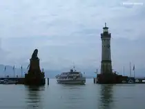 Die bekannte Hafeneinfahrt von Lindau am Bodensee mit L�we und Leuchtturm (Juli 2008)