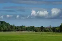 Freiburg, Blick von der Wonnhalde Richtung Stadt, mit den markanten T�rmen der St�hlinger Kirche,  Juli 2013 Stadt