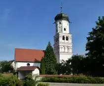 Me�kirch, die Liebfrauenkirche, der gotische Bau stammt von 1356, 1576 Umbau im Stil der Sp�trenaissance, der Zwiebelturm stammt von 1676, Aug.2013 